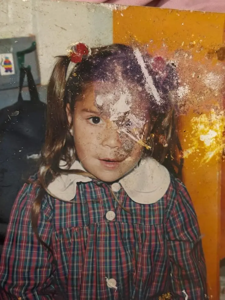 Bringing back a childhood photo: original photo before restoration